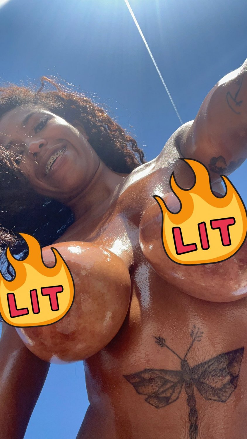 Afro-latina with a fire body - Porn Videos & Photos - EroMe