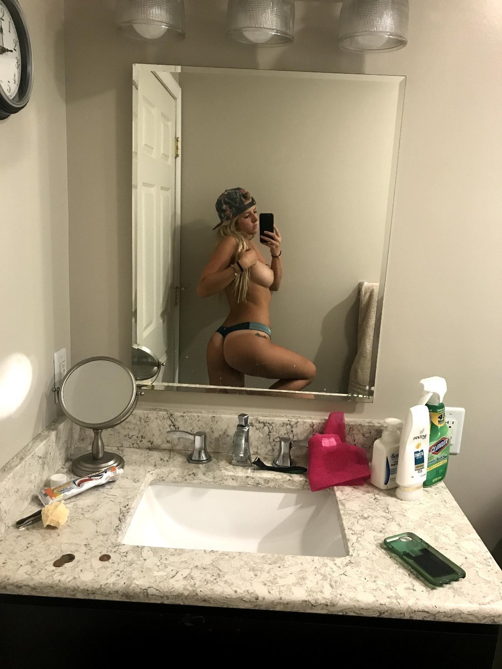 Blonde Webslut M3l!$$@ Wants to be Famous #chsBmEZ4