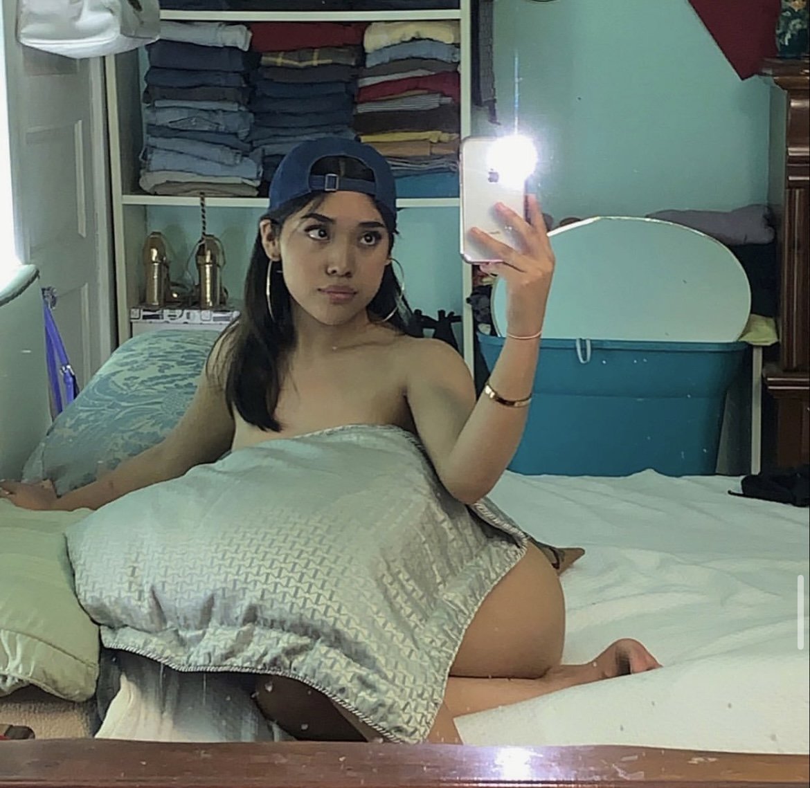 Asian Latina Feet #mD0JS43Z