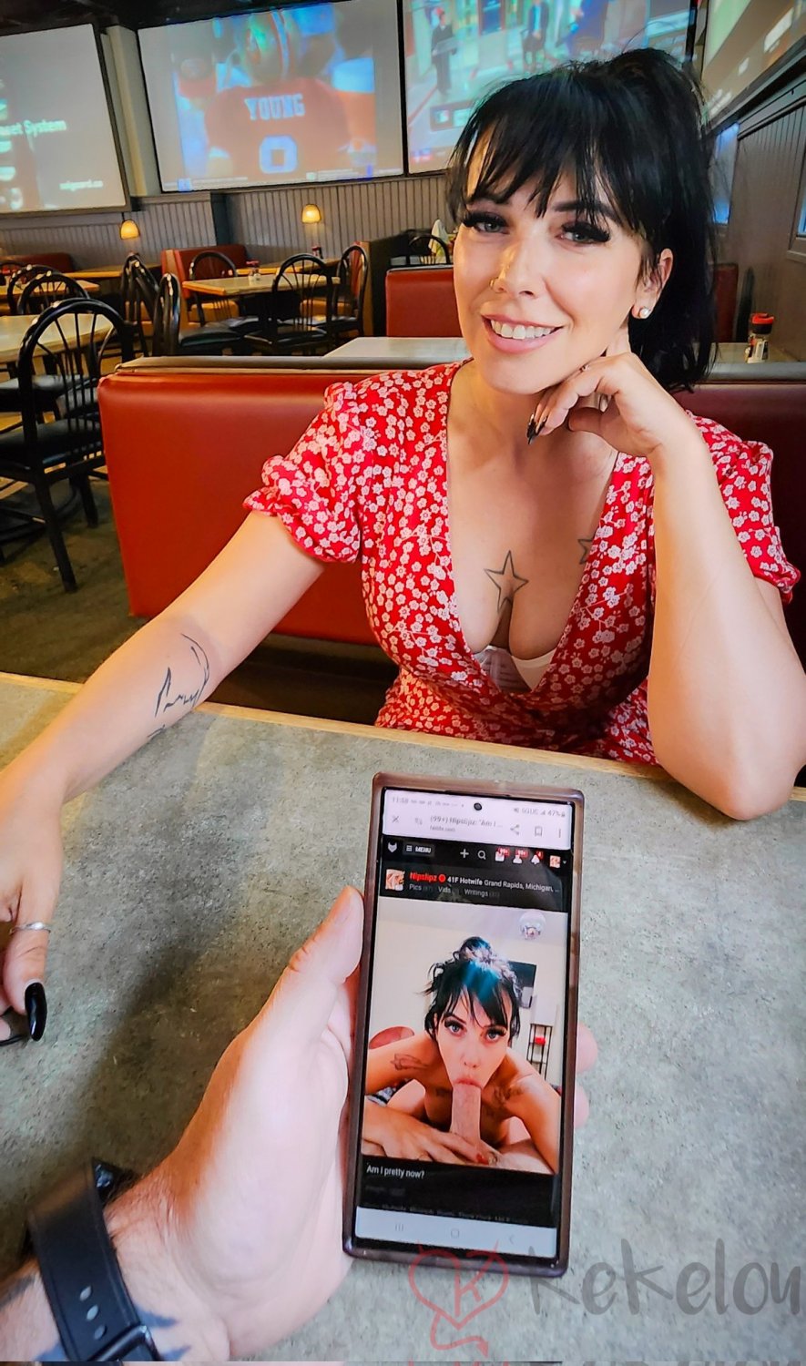 Dark Haired Tattoo Hottie #fDmDwg9x