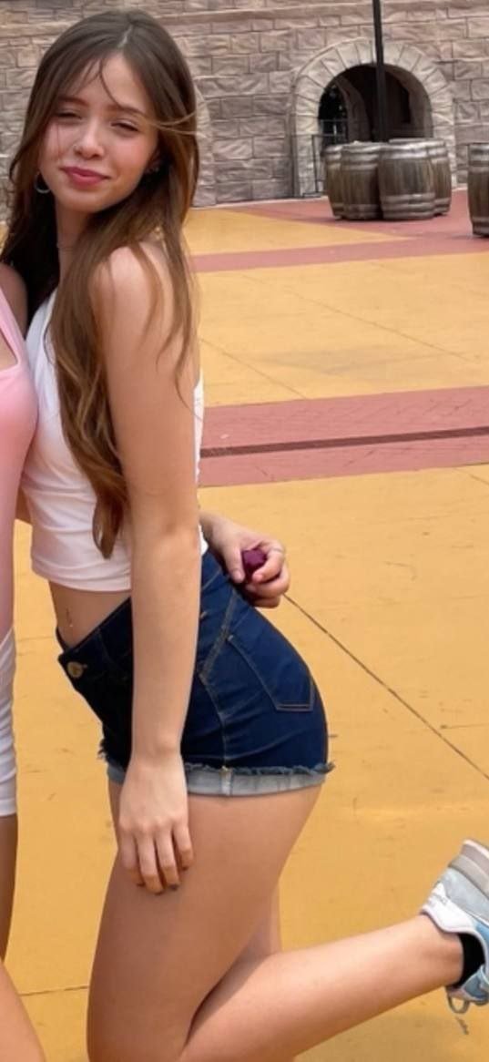 Hot slut #EChOUCWm