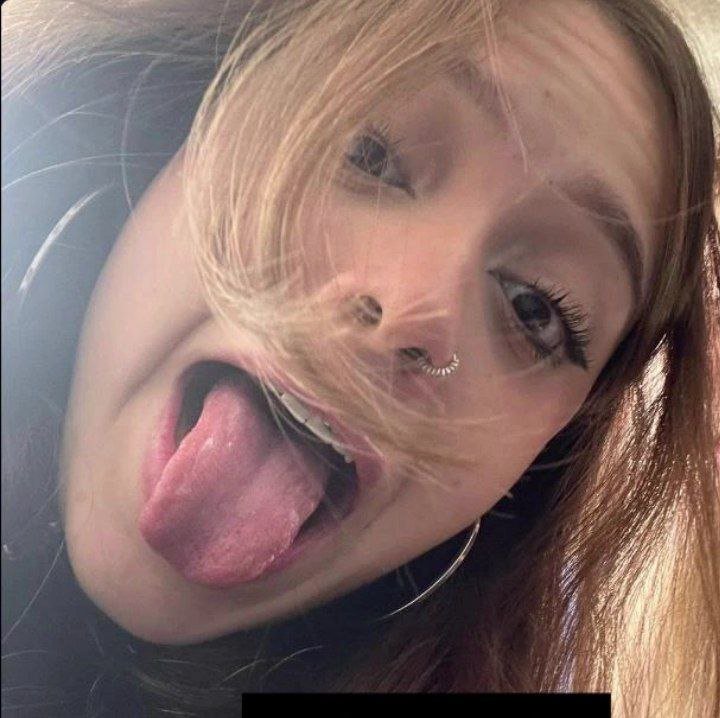 Hot slut #FuyCW8j0