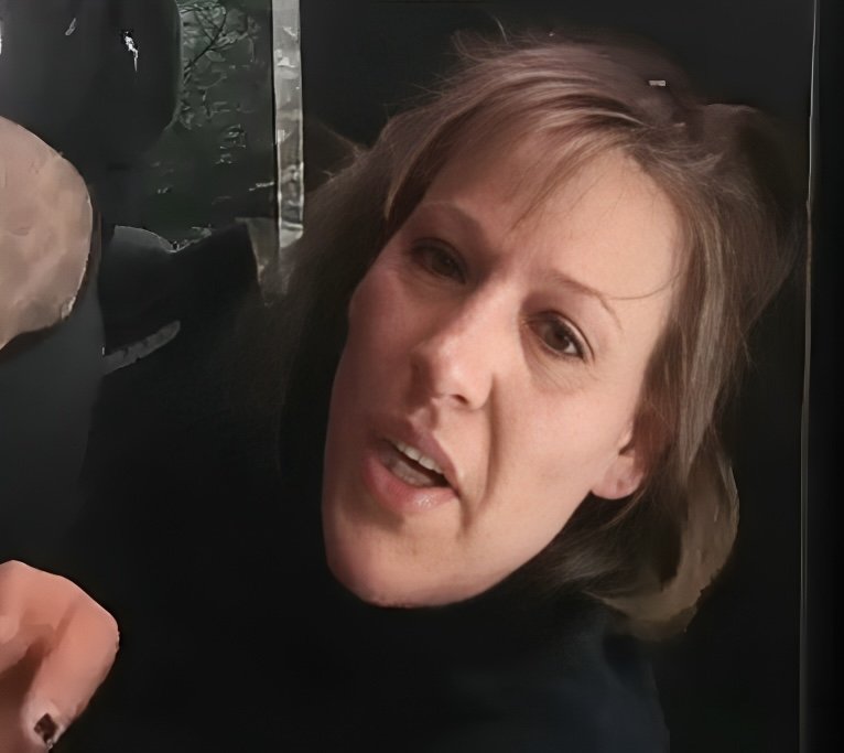 BigBooty 45yr old MN Milf mom car fuck with 22 yr old BBC while her husband home with the kids #n98spekH