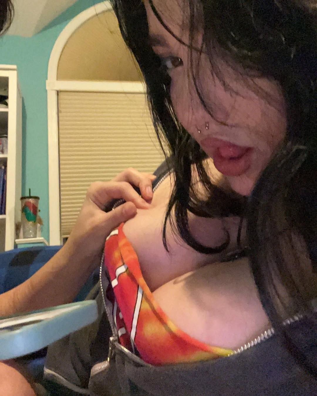 Big tits emo girl #ZbWuFAYU