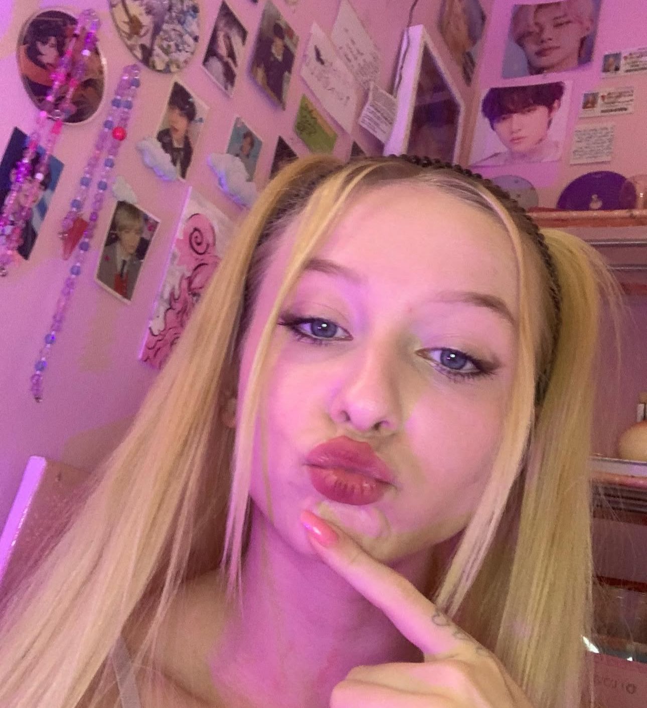 blonde bitch bella #aD0GnmsQ