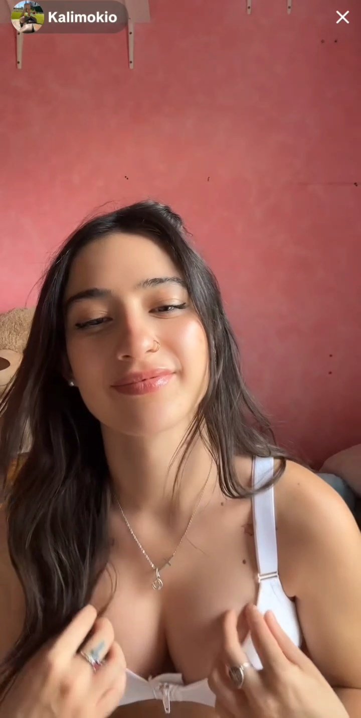 Ricas Tetitas de Tiktoker Española #z7FvIB5E