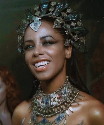 Vampire Aaliyah #wEnLEih5