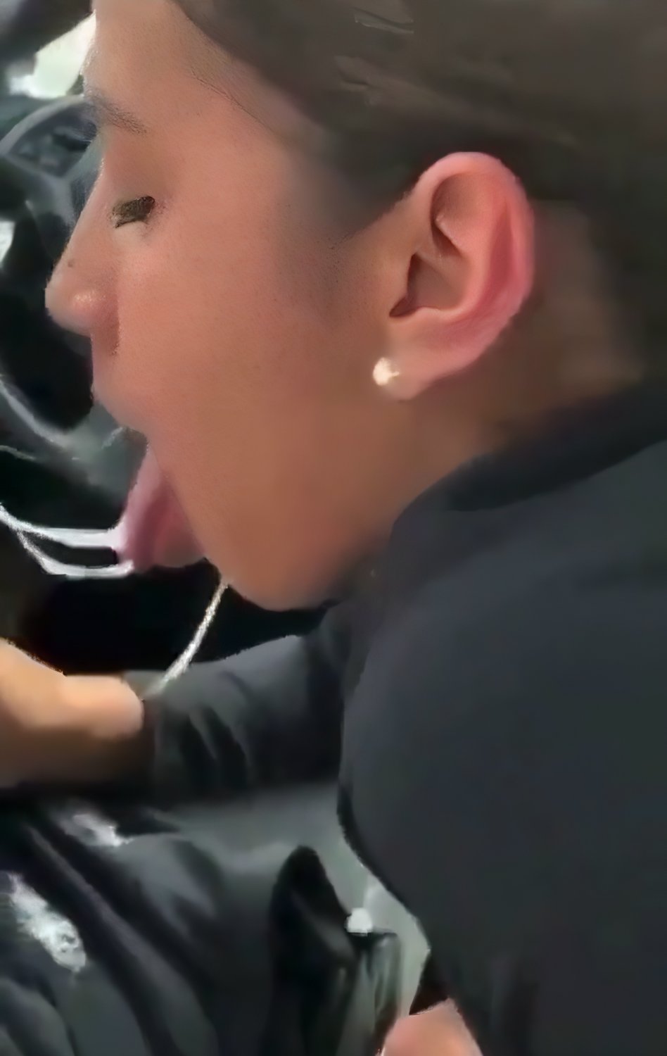 Slut sucks with lots of saliva in the car #DG4HJjxm